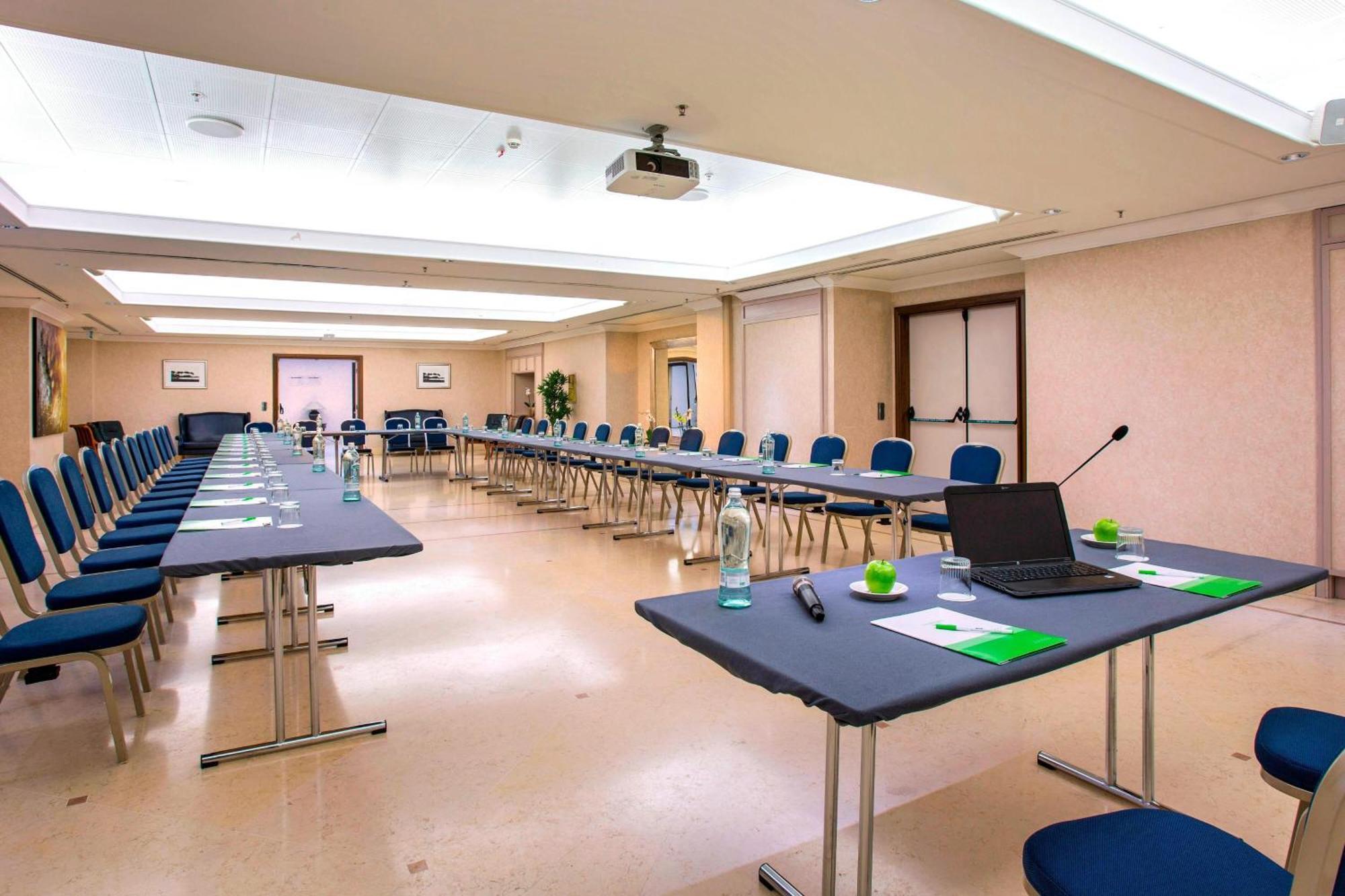 Courtyard By Marriott Rome Central Park Eksteriør bilde